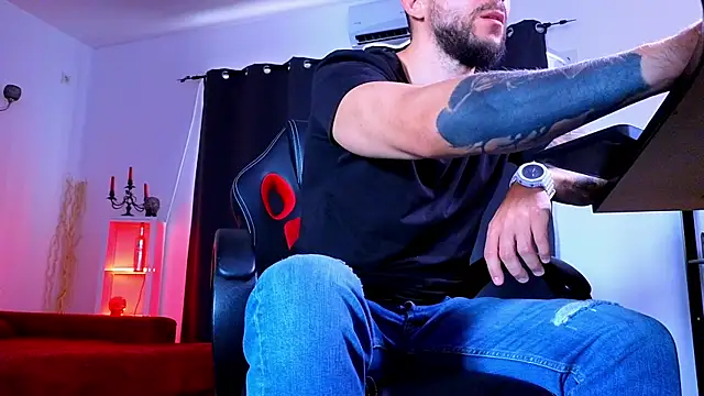 MightyAaron66 webcam