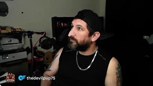 DevilPup75_ webcam
