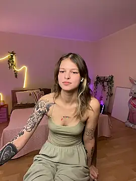 Lisa_Blossom webcam