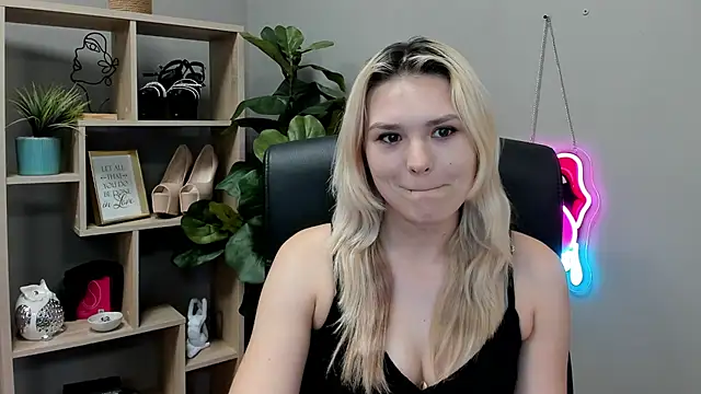 SweetLilyxo webcam
