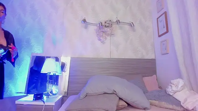 Isisjames webcam