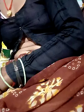 Aarti9080 webcam