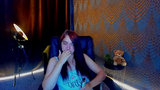 Livia_Shy webcam