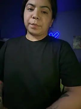 kimmiakiss22 webcam