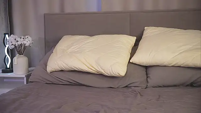 Lina_aww webcam