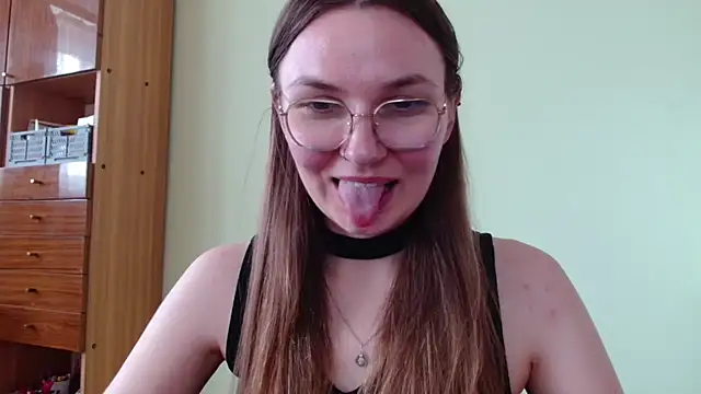 LooveELLYx webcam