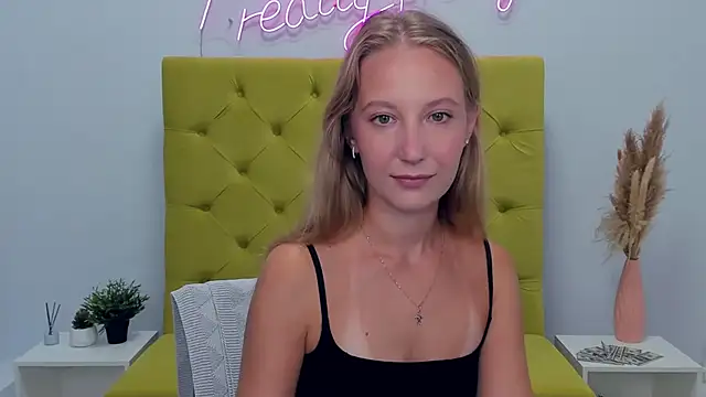 LolaWilsons webcam