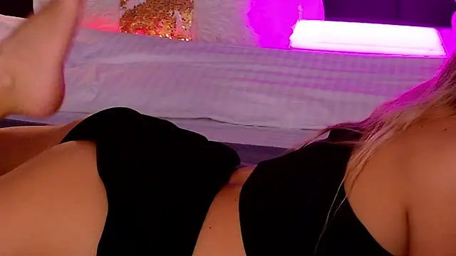 HelenaMorgan webcam