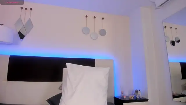 Sky_Loren webcam