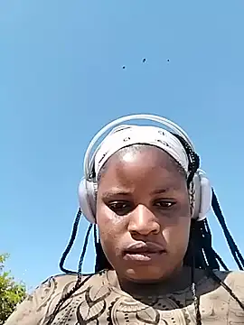 JuicyHoney_01 webcam