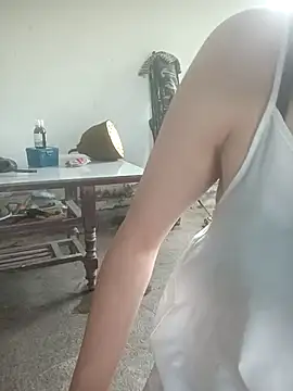 Aria_Maya webcam