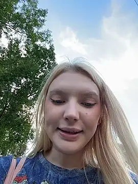 AmmyInPublic webcam