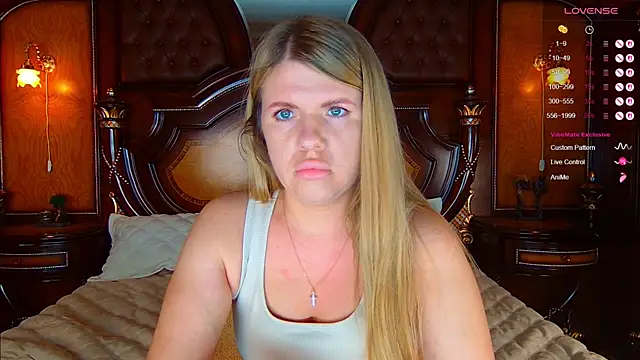 NoraBigAss webcam