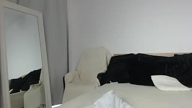 Layla23a webcam