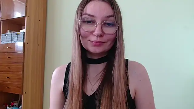 LooveELLYx webcam