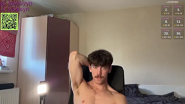 luca_syn webcam