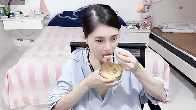 miaomiao-99 webcam