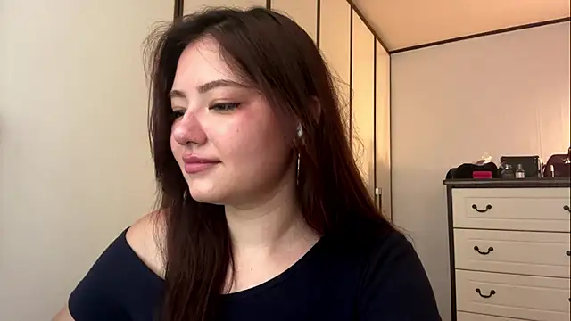 AnyaVibee webcam