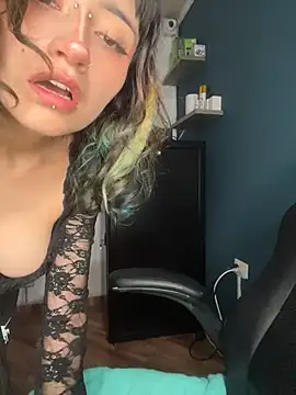 baby_akuma_ webcam
