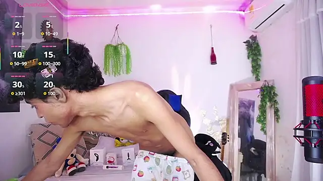 huge_armound webcam