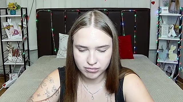 LauraHlot webcam