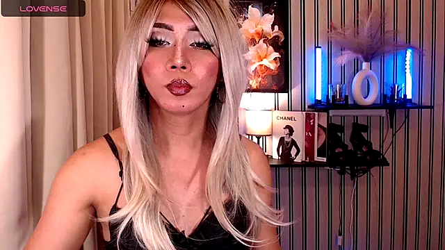 KattieFlirty webcam