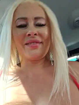 MILFBARBY webcam