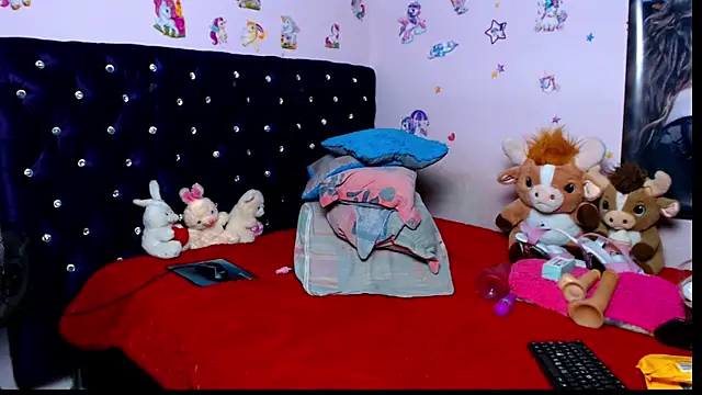 ShantalsSecret webcam