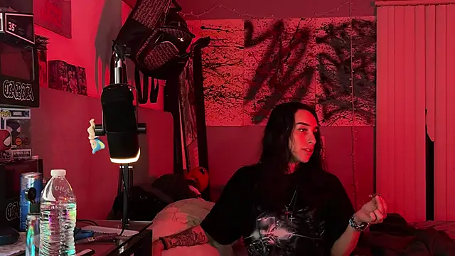 xoFrankie live webcam