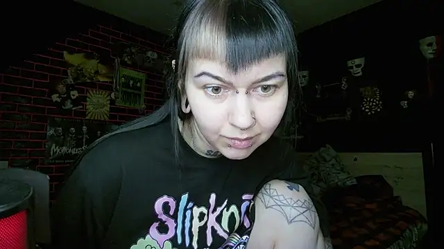 MessalinaOfficial webcam