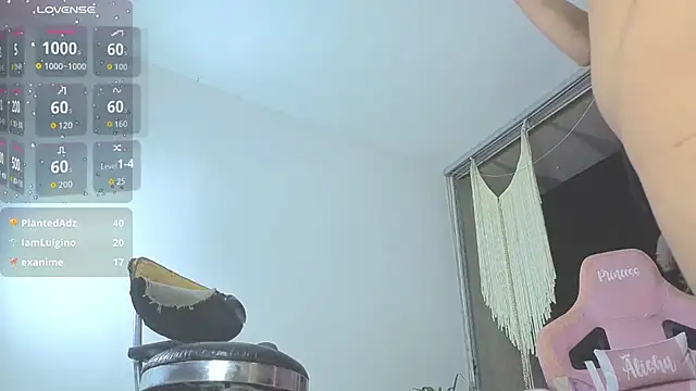 Queen_Morena webcam