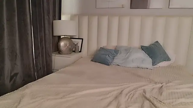 Rebecca_Ford webcam