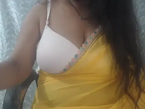 cute-priy webcam