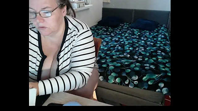 Sweetboobs webcam