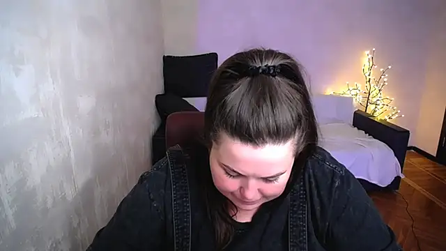 Emily_Mo webcam