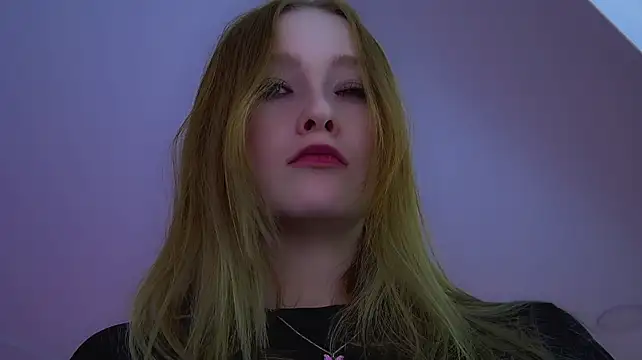AgataFoxley webcam