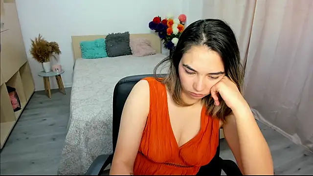 AlexaJuly live cam on StripChat