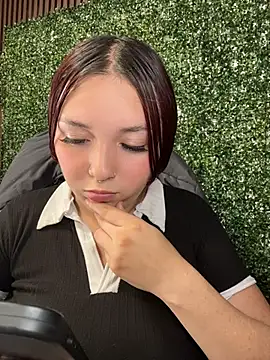 Karen18_boobs webcam