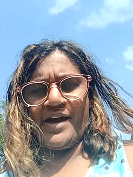 indianstrawberrylips4u webcam