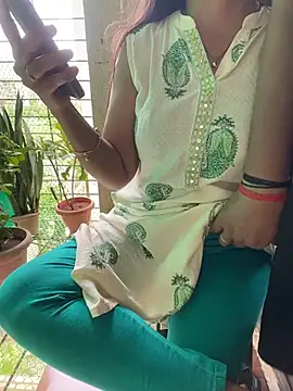 LoveJourney live sex cam