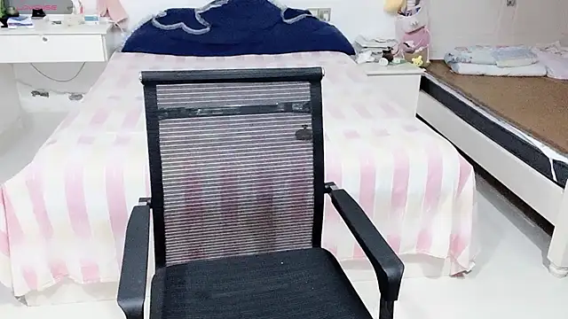 miaomiao-99 webcam