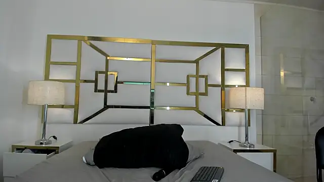 VivieneLuxe webcam