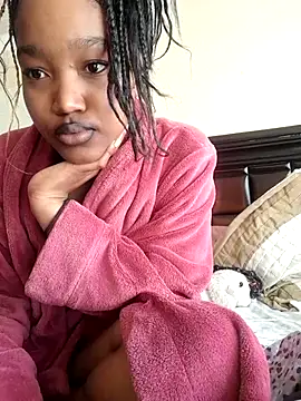 BlackPeachie webcam