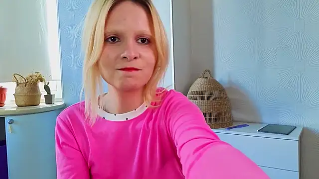 DemetriceCreselious webcam
