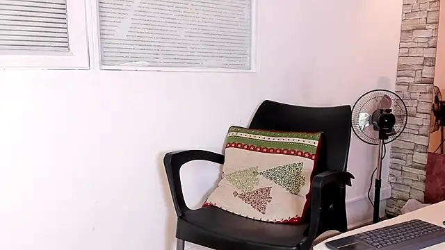 bella_adaams webcam