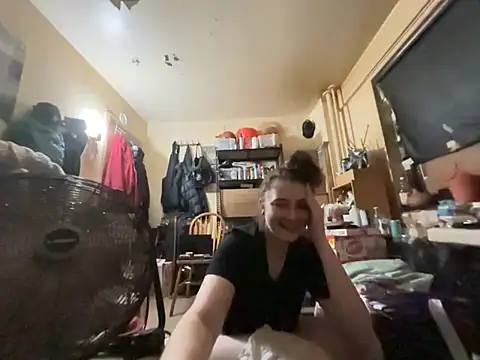 Snowbunnycake_131 webcam