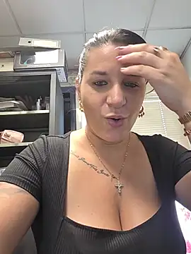 Micorazonheolmiangel23 live sex cam