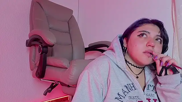 Blueberry_gothic webcam