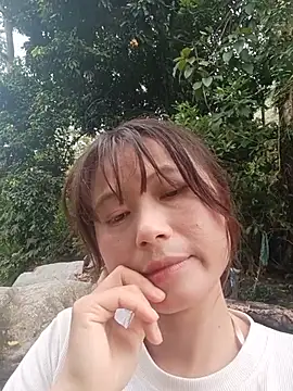 Linda-yiyi webcam