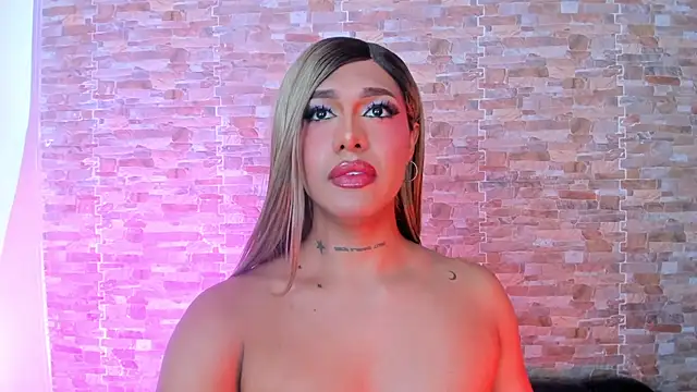 Dreams_Chloe webcam
